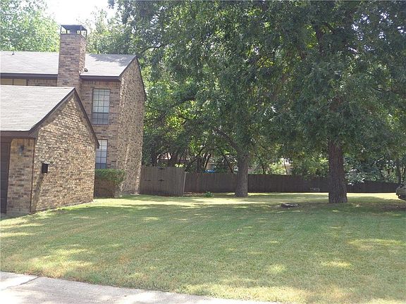 2nd image of 2122 Woodnote Ln