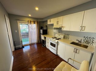 18 Wilkes Cres, Toronto, ON M1L 0B3
