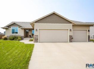 3609 S Home Plate Ave, Sioux Falls, SD 57110