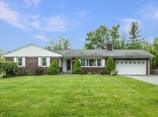 379 Barway Dr, Yorktown Heights, NY 10598