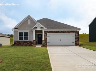 736 14th Avenue Ct NE, Hickory, NC 28601