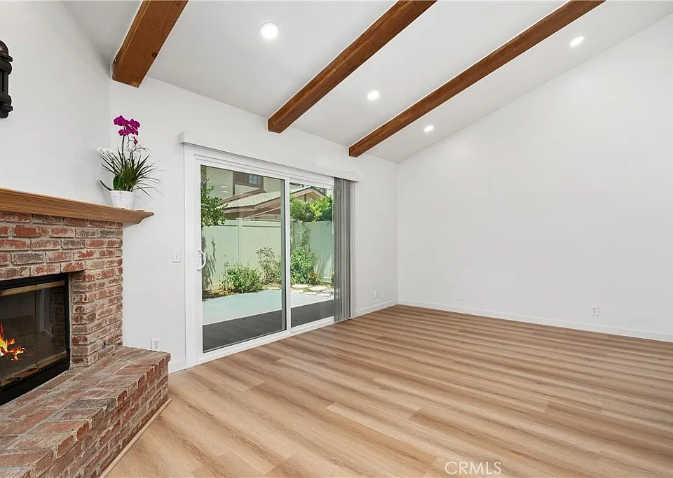 18435 Keswick St #10