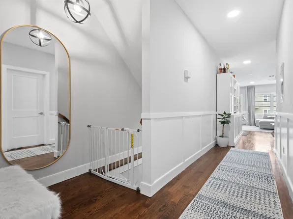 114 Bleecker Street image 15 of 24