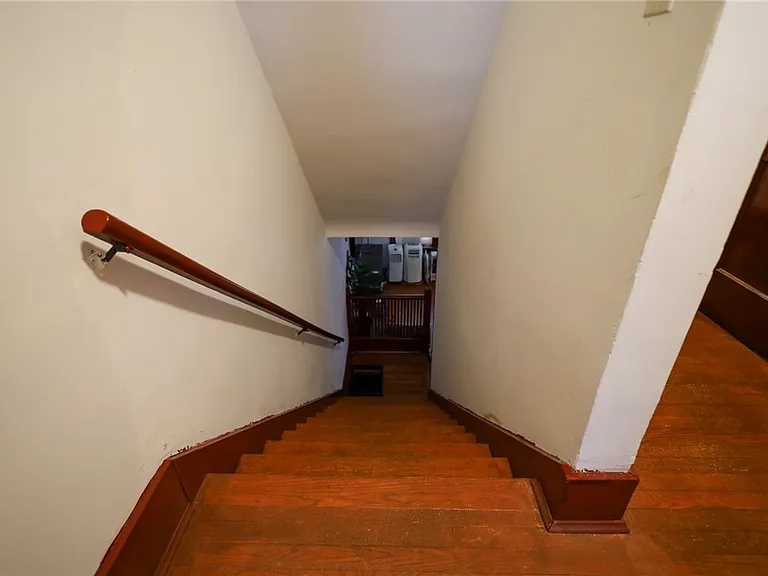 610 Mitchell St — Photo 11