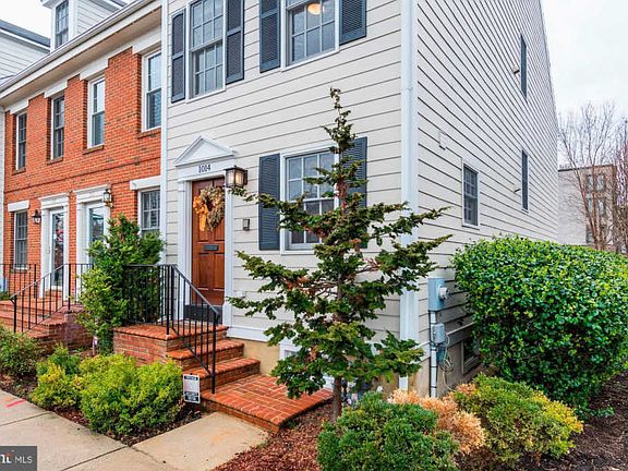 3rd image of 1014 Wythe St