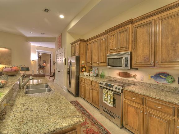 5th image of 800 Ocean Blvd Unit 106