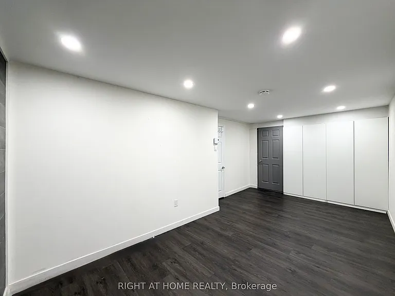 1010 Glen St #91 — Photo 25