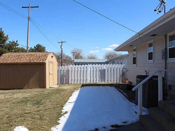 2nd image of 506 E 6th St