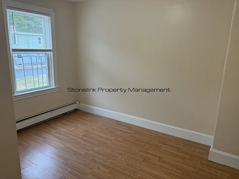 2-20 Langsberries Ave — Photo 6