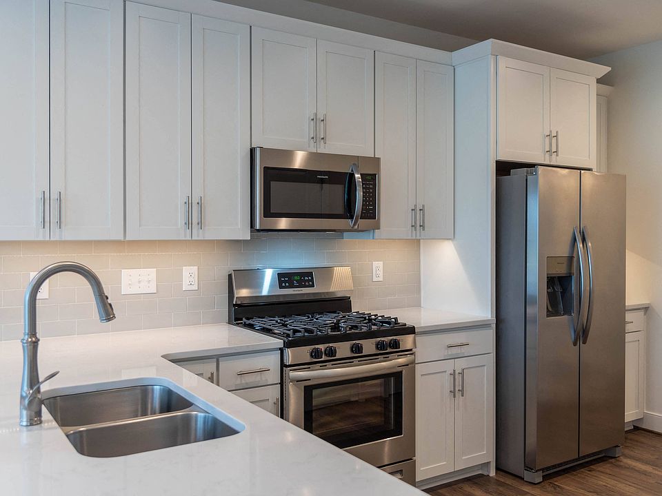 D1 Lower Level Home Kitchen