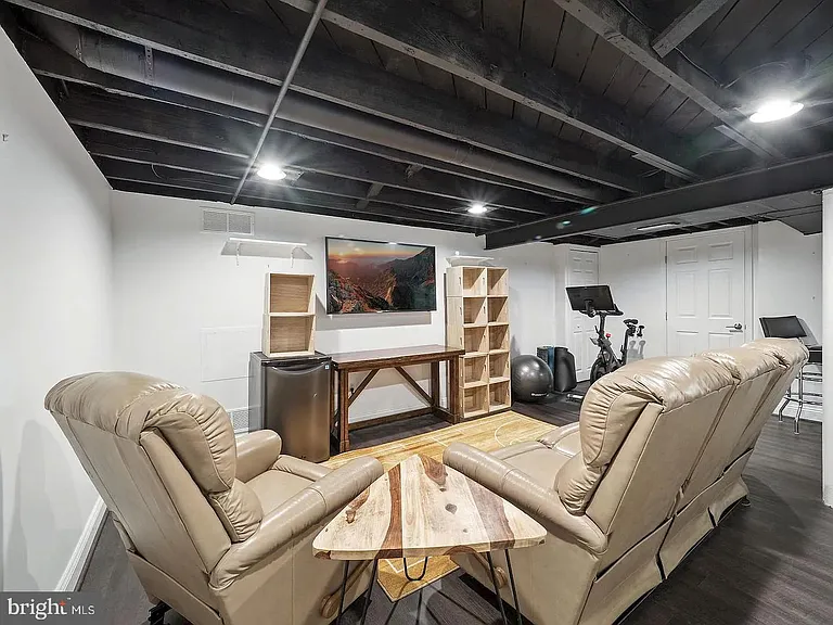 2605 Arcola Ave — Photo 22
