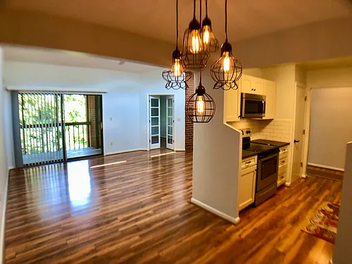 123 Turtle Creek Rd #10 Photo 1