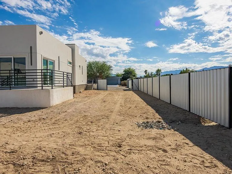 67670 Buckboard Ln — Photo 34