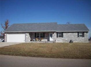 19735 Stallion Dr, Waynesville, MO 65583