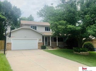2511 S 155th Cir, Omaha, NE 68144