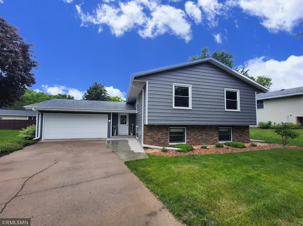 1879 Carol Ln, West Saint Paul, MN 55118