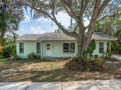614 Palm Ave, Tarpon Springs, FL, 34689