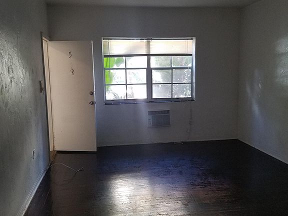 2nd image of 700 14th Pl #5