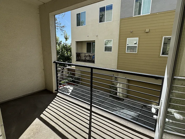 2F Balcony