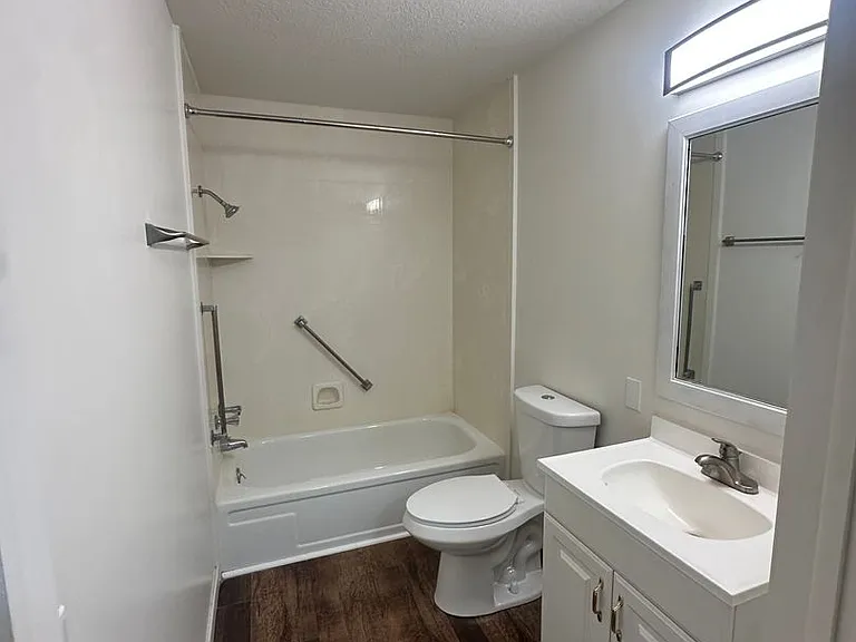745 E Lazon Dr — Photo 6