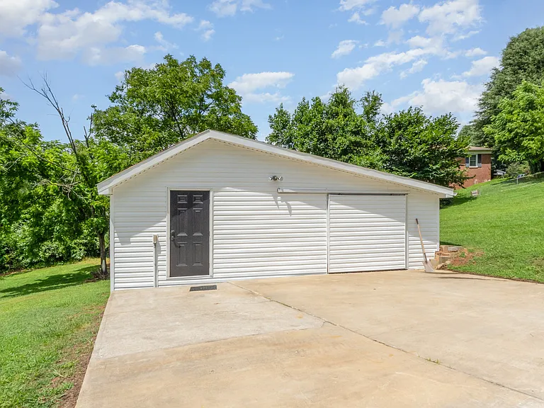 1164 Bradford Mountain Rd — Photo 24