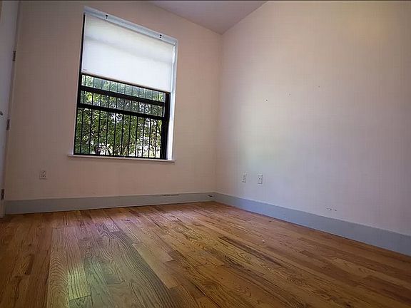 5th image of 469 Park Pl APT 2B
