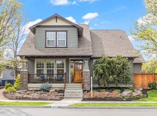 1037 NW Rimrock Dr, Redmond, OR 97756