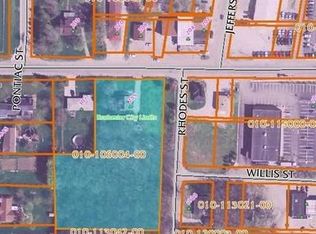 255 W 18th St, Rochester, IN 46975