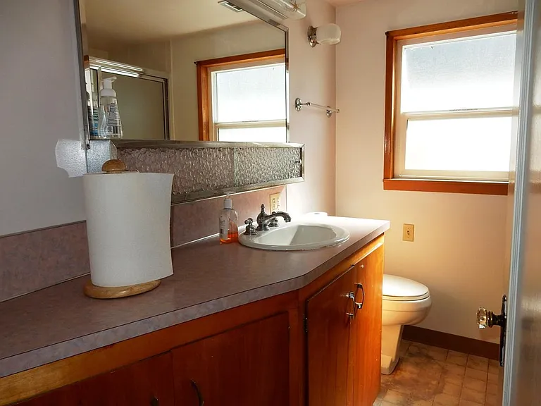 Upstairs bathroom