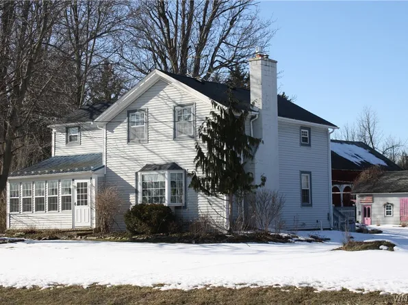 6079 Tonawanda Creek Rd, Lockport, NY 14094