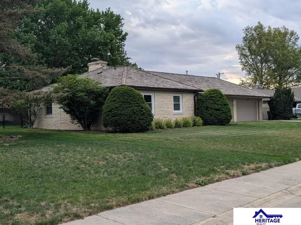 19 Arbor Hts, York, NE 68467