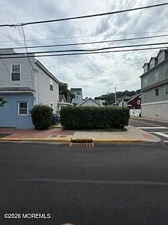 195 Bay Ave — Photo 9