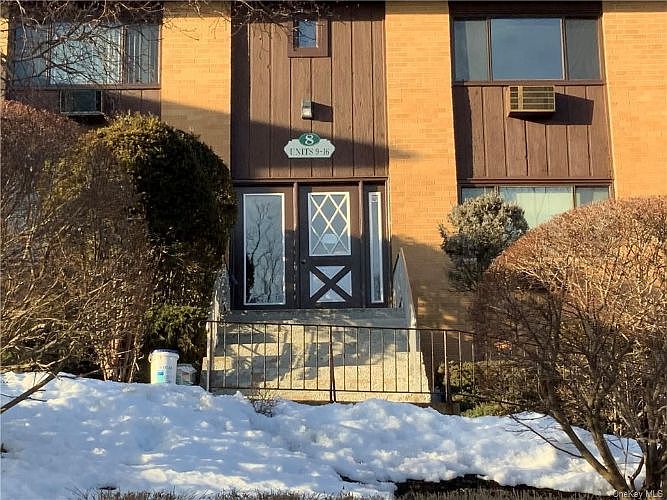 1st image of 8 E Lawrence Park Dr Unit 11