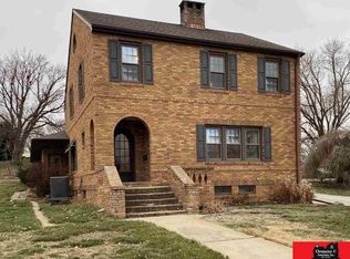 316 S 4th St, Howells, NE 68641