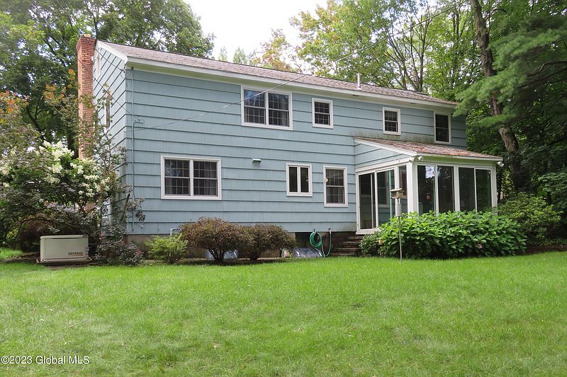 2nd image of 2525 Hilltop Road
