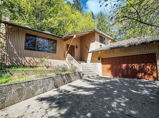 2875 SW Raleighview Dr, Portland, OR 97225