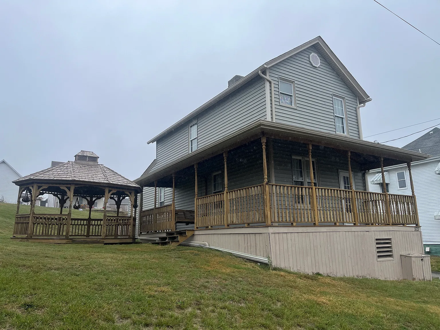 521 Green St photo 1