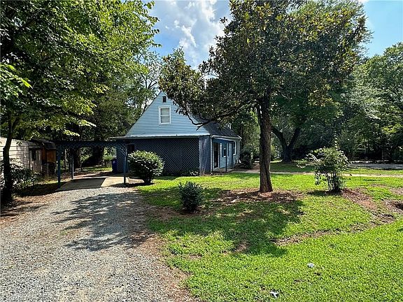 4th image of 1012 Louise Rd