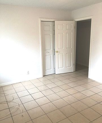 4th image of 807 8th St