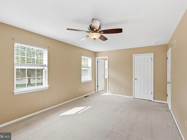 251 N Caroline Pl — Photo 26