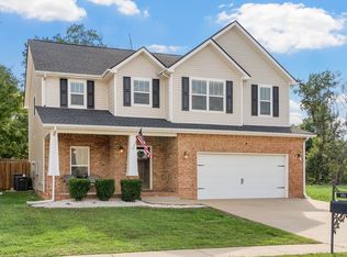 831 Cherry Blossom Ln, Clarksville, TN 37040