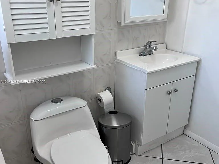 1607 SW 136th Pl #2 — Photo 15