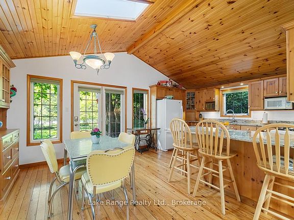 4th image of 269 Huron Rd