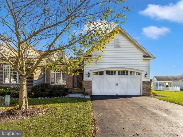 115 Saint Michaels Way, Hanover, PA 17331