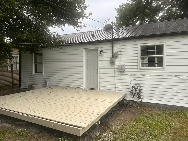 3816 Saint Charles St — Photo 10