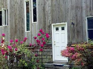 26 Laurel Ave, Westerly, RI 02891