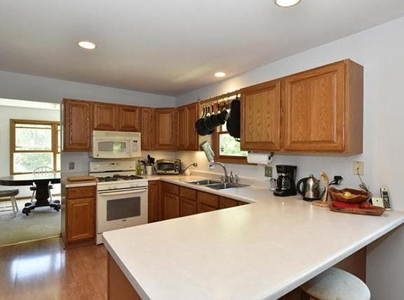 4th image of 26042 W Marshall Ave