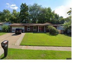 11870 Brampton Hunt Rd, Florissant, MO 63033