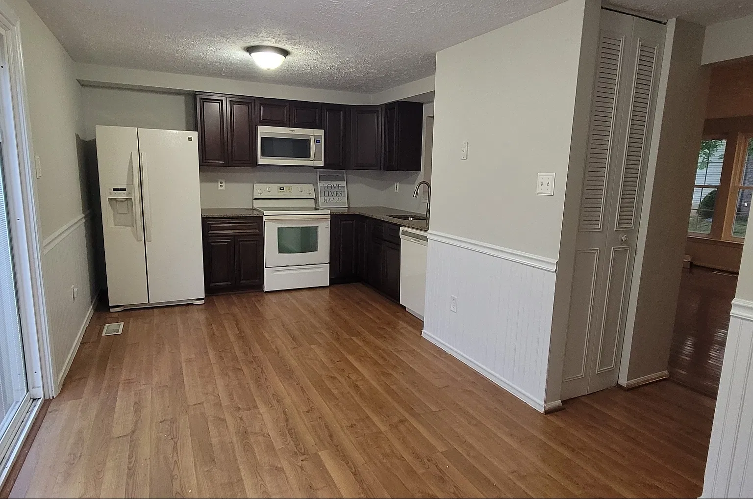 349 Delmar Ct — Photo 1