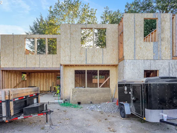 414 SE 111th Ave, Portland, OR 97216